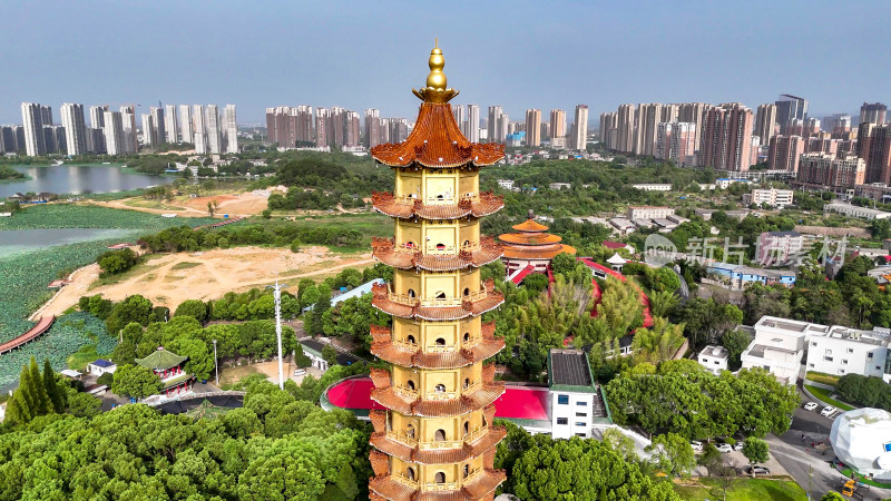 航拍湖北鄂州莲花山元明塔