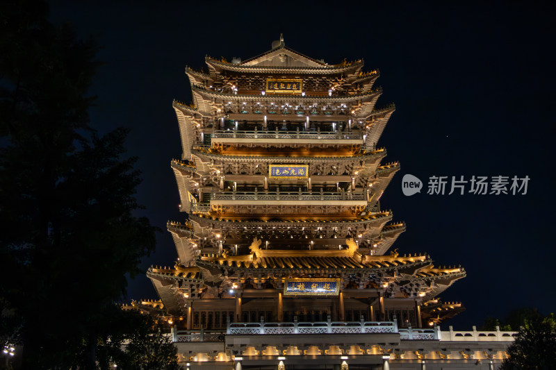 山东济南大明湖超然楼夜景