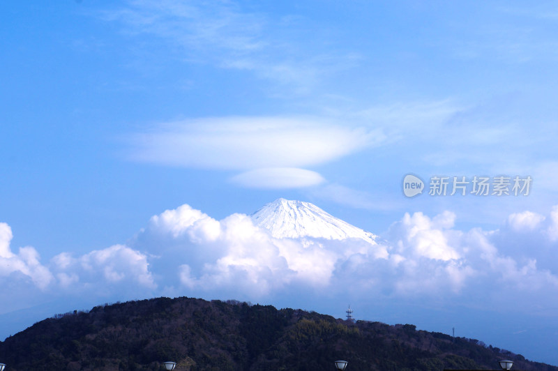 富士山顶的云