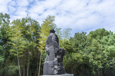 武汉江夏区熊廷弼公园项英广场风景