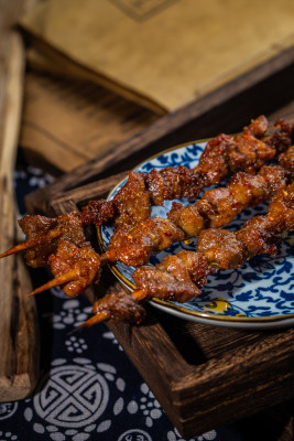 烤羊肉串美食