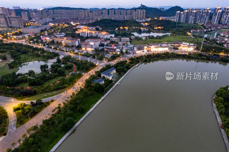 江西宜宾城市夜幕降临河流风景航拍图