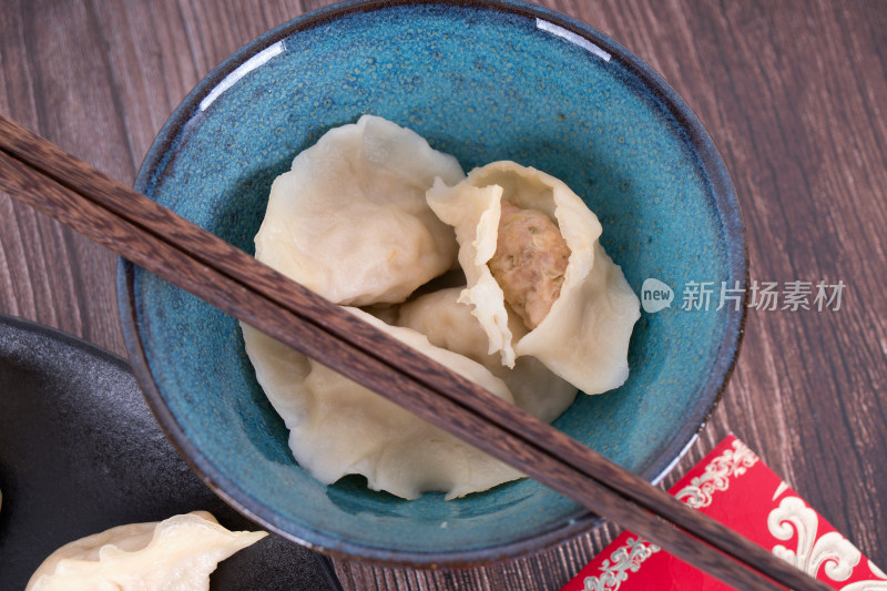 中国传统美食饺子