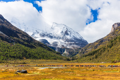 稻城亚丁雪山风光