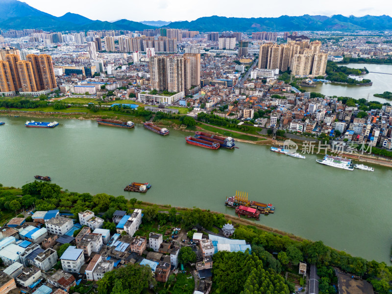 广西贵港城市风光交通航拍图