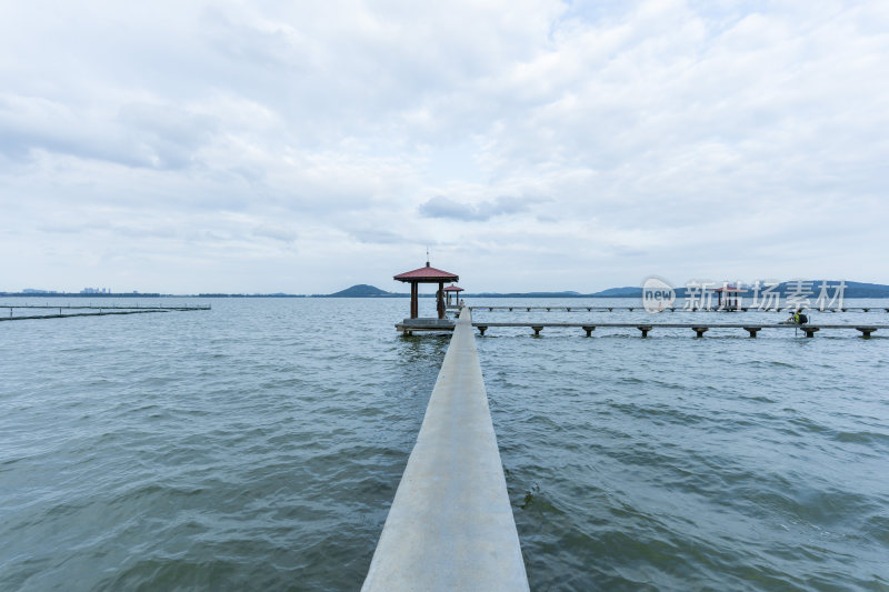 武汉东湖风景区听涛泳场景点