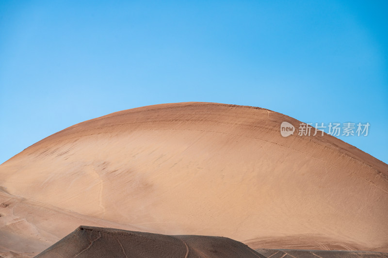 新疆吐鲁番火焰山景区佛光顶