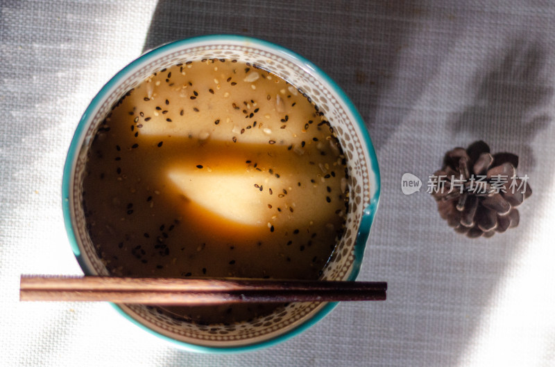 一大碗美味陕西特色美食的油茶