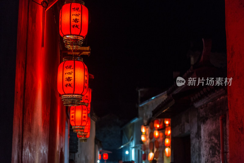 夜幕下的宏村老街