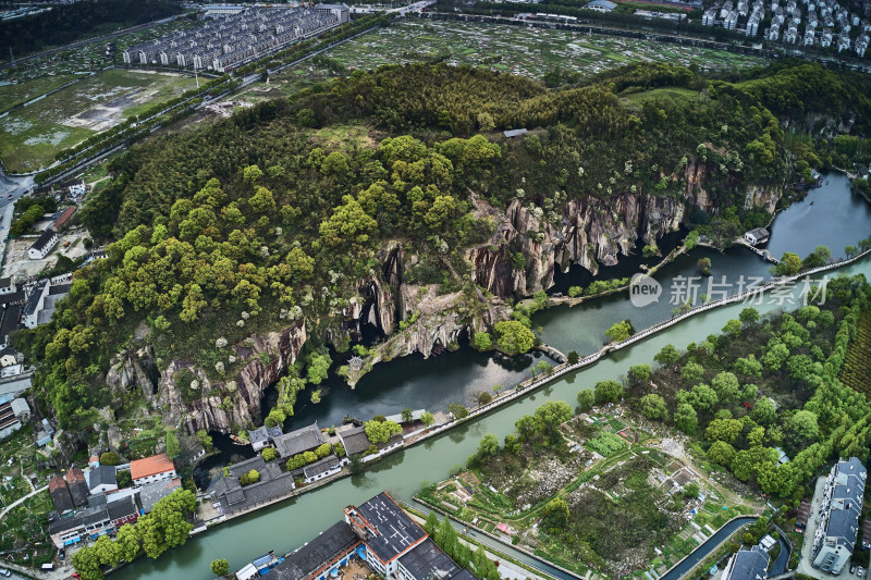 浙江绍兴东湖风景区