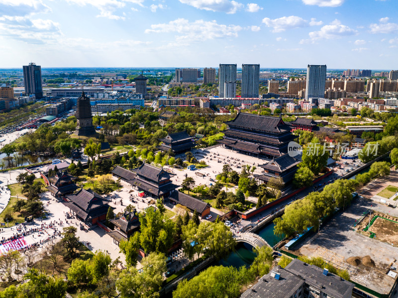 辽宁辽阳城市风景航拍广佑寺与辽阳白塔