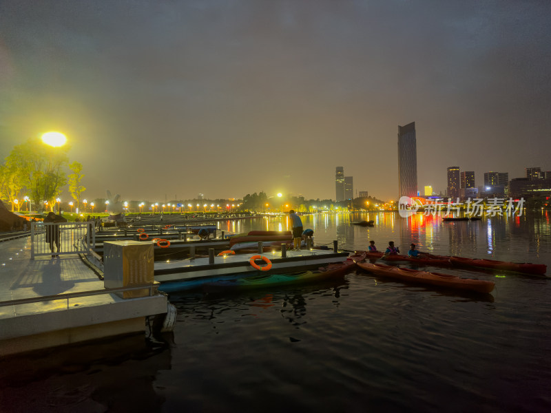 成都兴隆湖城市风光夜景天际线