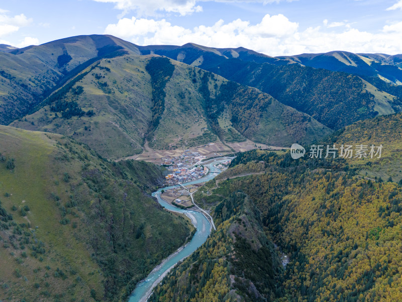 川西理塘格聂自然风景