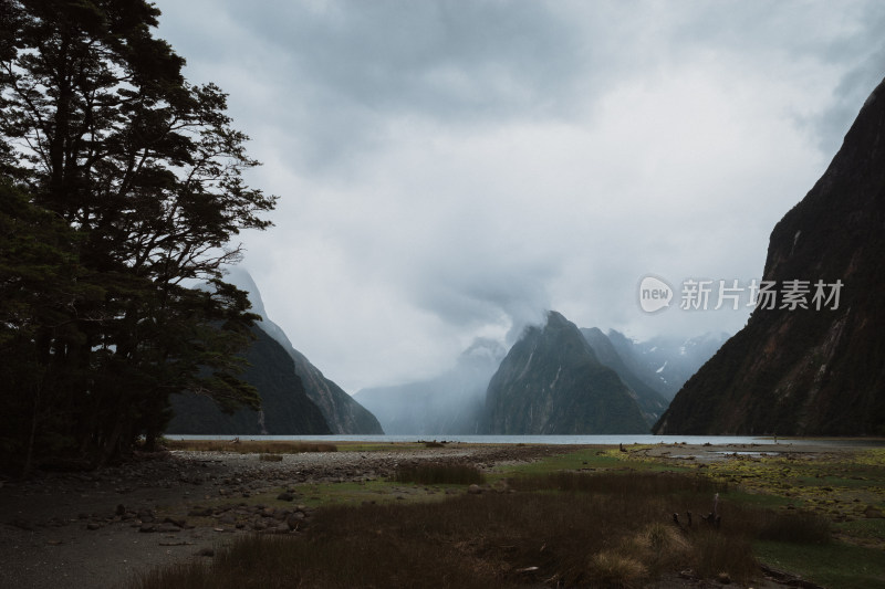 新西兰米佛峡湾Milford Sound