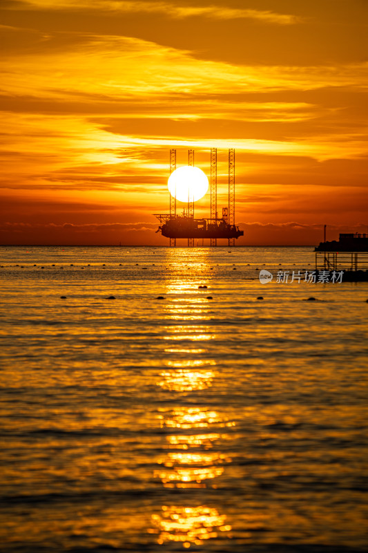 山东烟台蓬莱阁八仙过海景区海上日出景观