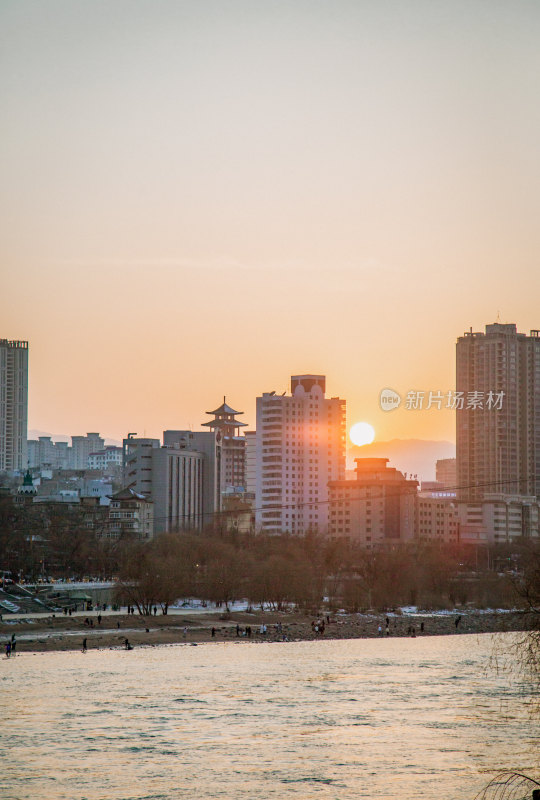 黄河两岸 兰州城的日与夜