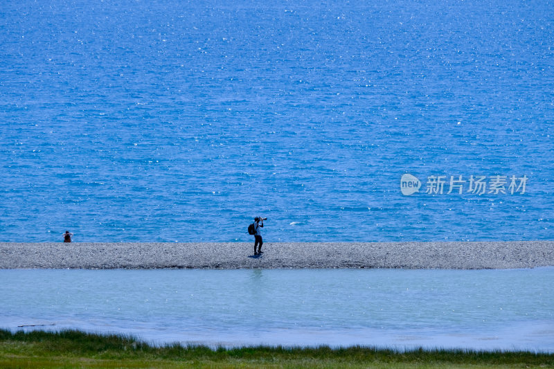 塞里木湖-摄影师取景拍摄的唯美画面