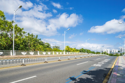 三亚丰兴隆大桥道路