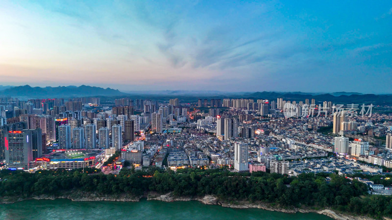 广西来宾城市夜幕降临夜景航拍图