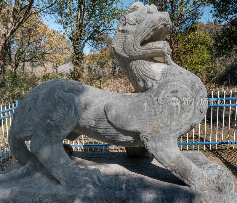 丹阳南朝陵墓石刻-齐景帝萧道生修安陵石刻