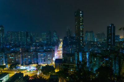 香港深水埗嘉顿山公园俯瞰城市建筑夜景灯光