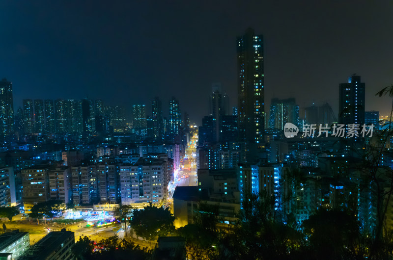 香港深水埗嘉顿山公园俯瞰城市建筑夜景灯光