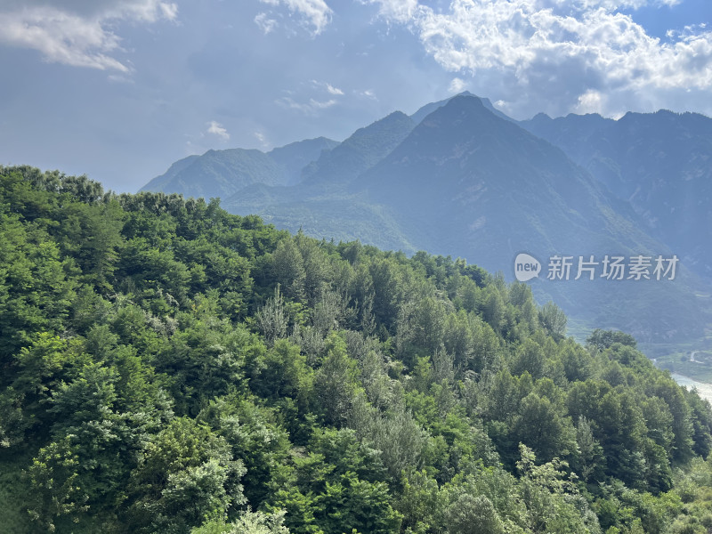 四川川西阿坝州茂县叠溪海子山谷风景