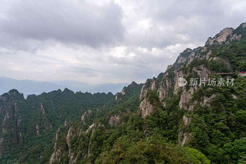 河南洛阳栾川老君山大山山脉特写