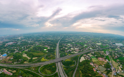 纵横交错的公路