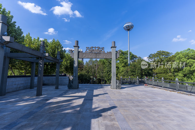 武汉汉阳江滩公园大禹神话园风景