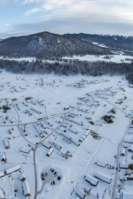 新疆北疆阿勒泰禾木冬季雪景童话世界航拍