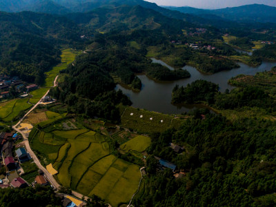 南方丘陵山川地貌航拍