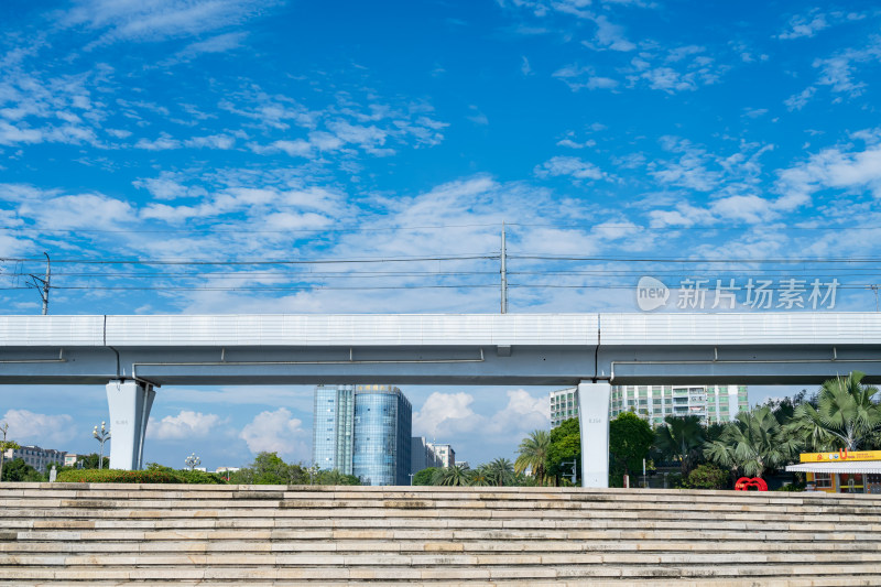 深圳地铁十一号线高架段风景