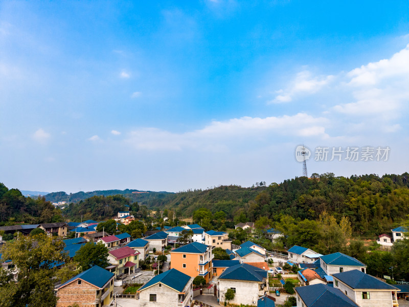 特色乡村房屋建筑道路航拍图