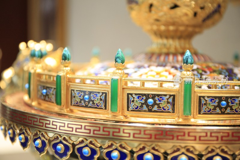 精美传统工艺金属工艺品特写