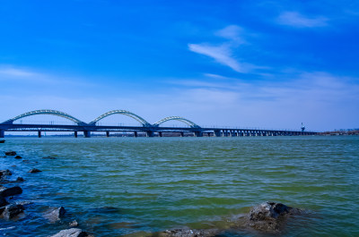 哈尔滨松花江铁桥现代城市桥梁建筑