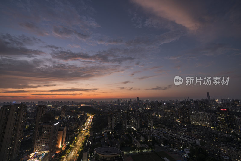 夜幕下灯火辉煌的武汉城市夜景全景