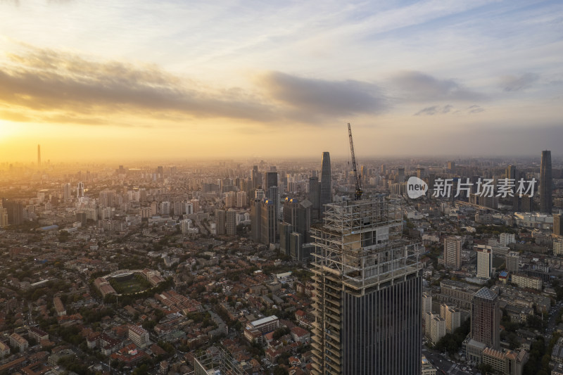 天津海河风景线小白楼商圈城市建筑日落风光