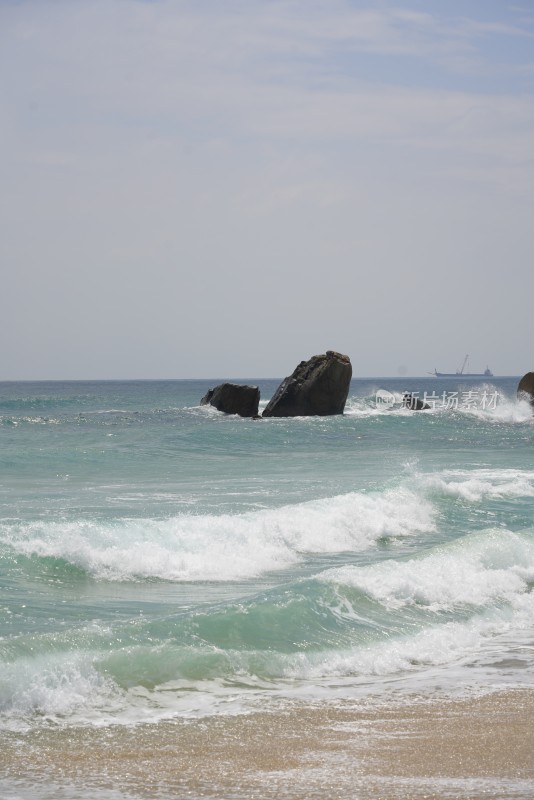 海南三亚万宁日月湾海浪