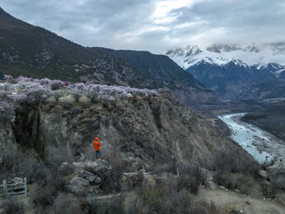 西藏林芝索松村南迦巴瓦峰雪山航拍