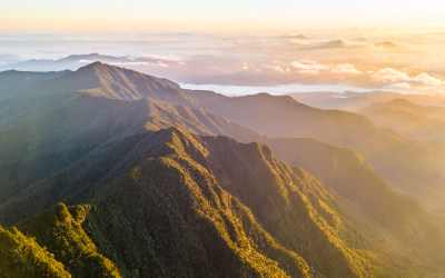 海南五指山热带雨林国家森林日出云海耶稣光