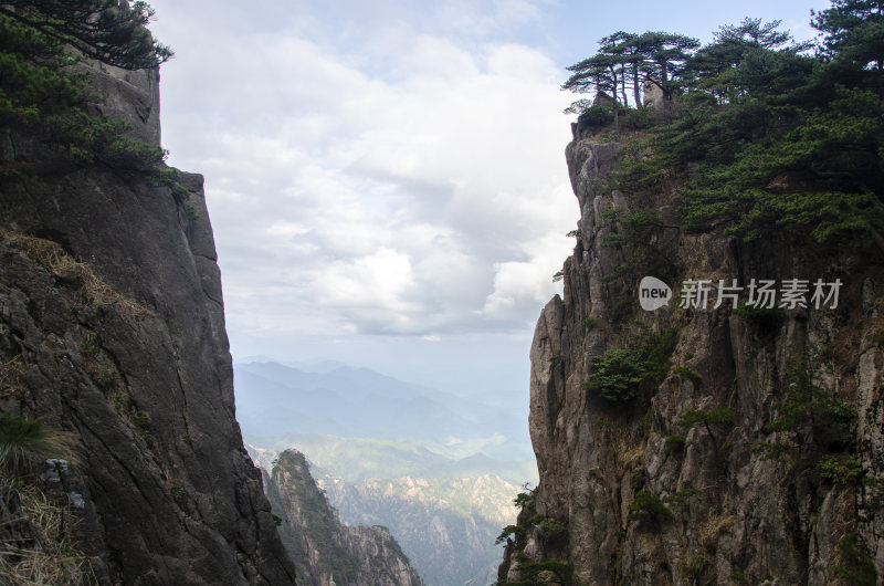 黄山松崖绝壁 险峻山峦 峰峦叠嶂