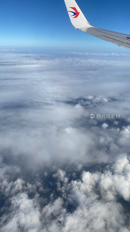 在飞机上实拍风景 高空云层云海