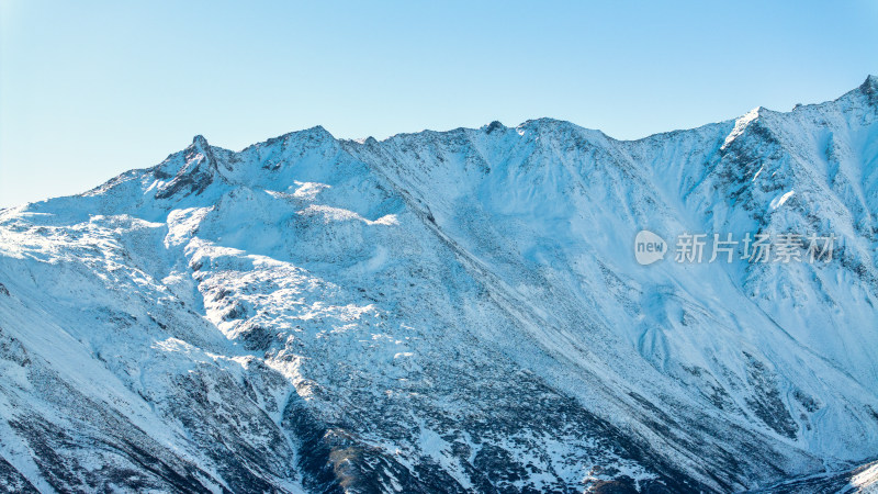 四川甘孜海螺沟景区看到的贡嘎等众多雪山