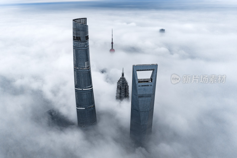 上海陆家嘴阴天震撼平流雾水墨上海航拍