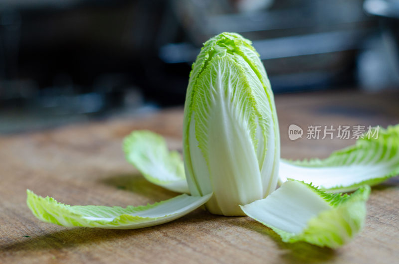 新鲜白菜特写，展示白菜内部结构