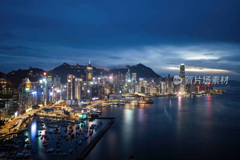 香港维多利亚港CBD中环日落夜景繁华都市