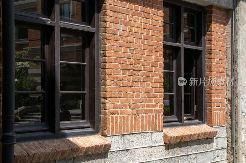 唐山市培仁历史文化街红砖方窗老建筑