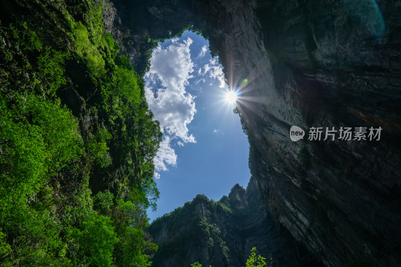 重庆武隆后坪乡天坑群景观