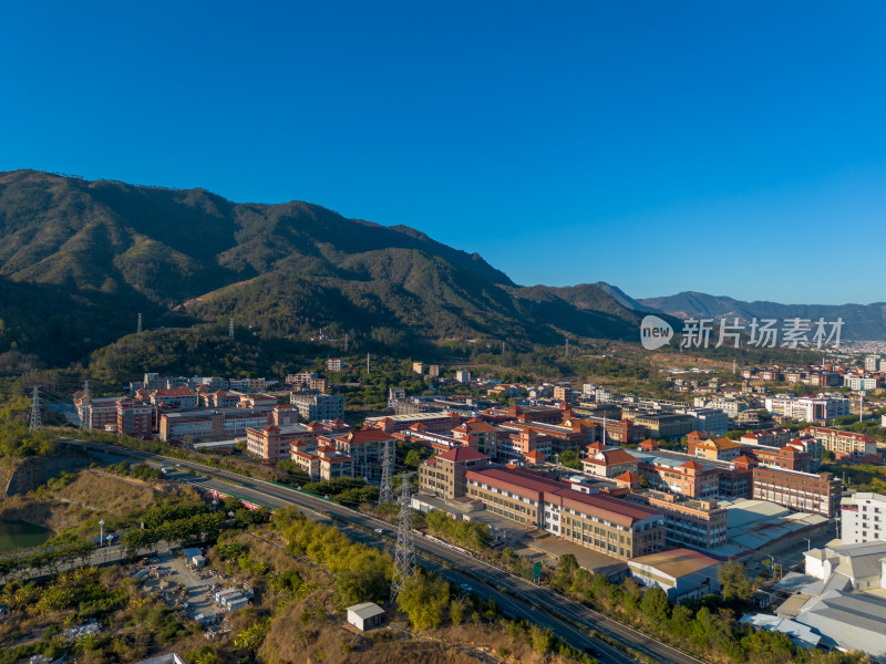 仙游依山而建的建筑航拍全景